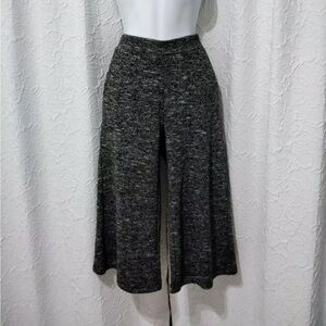 Forever 21 Women Career Capri Wide Leg Size S Gray Pockets Side Zip Soft